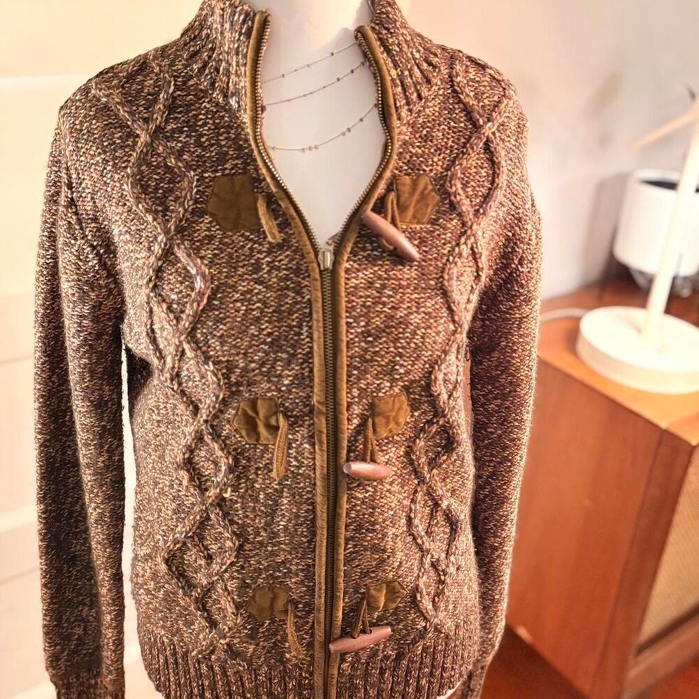 Charter Club Brown & tan cable knit zip up sweater with toggle buttons. Size M.